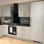 2Bd Mews House, Wanstead