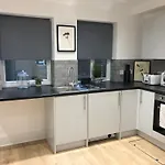 2Bd Mews House, Wanstead
