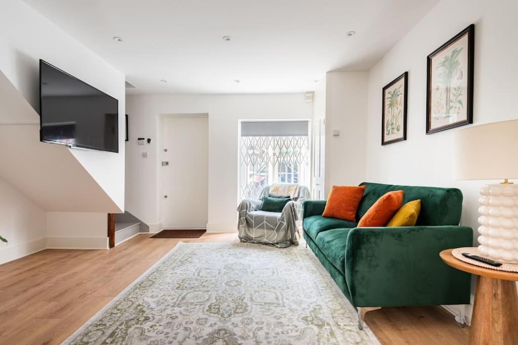 2bd Mews House, Wanstead Londra