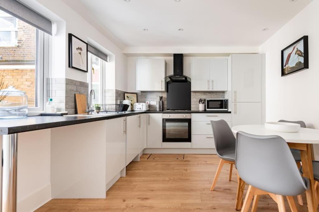 Holiday home 2bd Mews House, Wanstead *